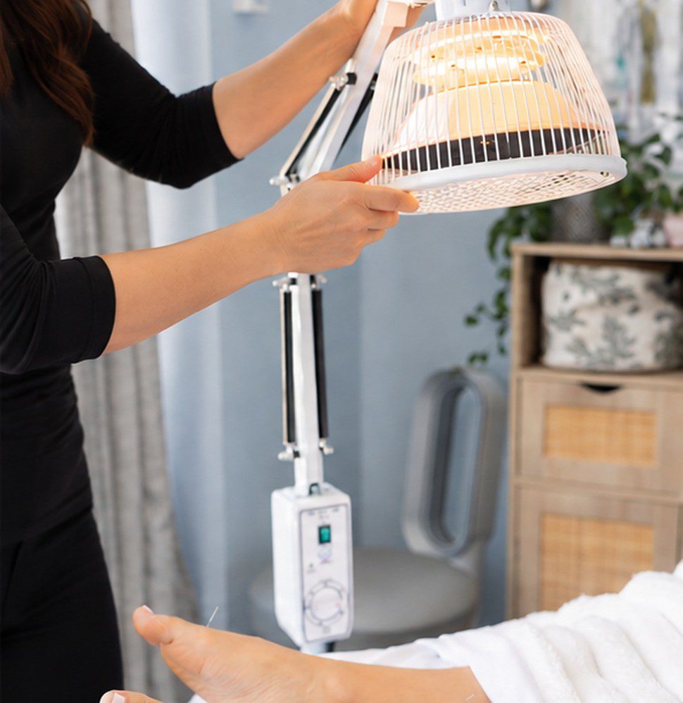 HOME Acupuncture page heat lamp AND Acupuncture on HOME page